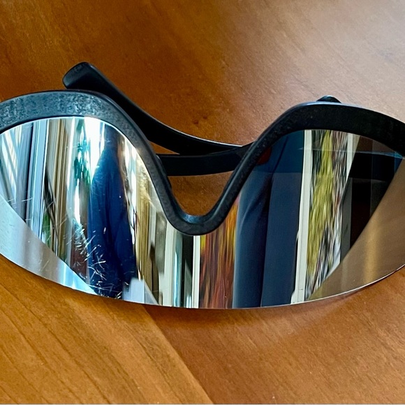 Unisex Mykita Blaze Pitch Black Sunglasses with Box 3502552 Silver Flash Shield - Picture 2 of 10